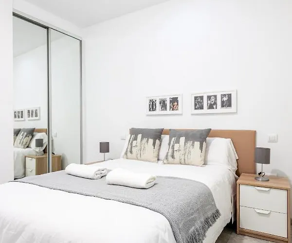 Apartment Ruiz Gijon Elegante Y Moderno En La Mas Autentica Sevilla