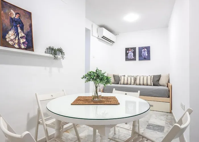 Apartment Ruiz Gijon Elegante Y Moderno En La Mas Autentica Sevilla